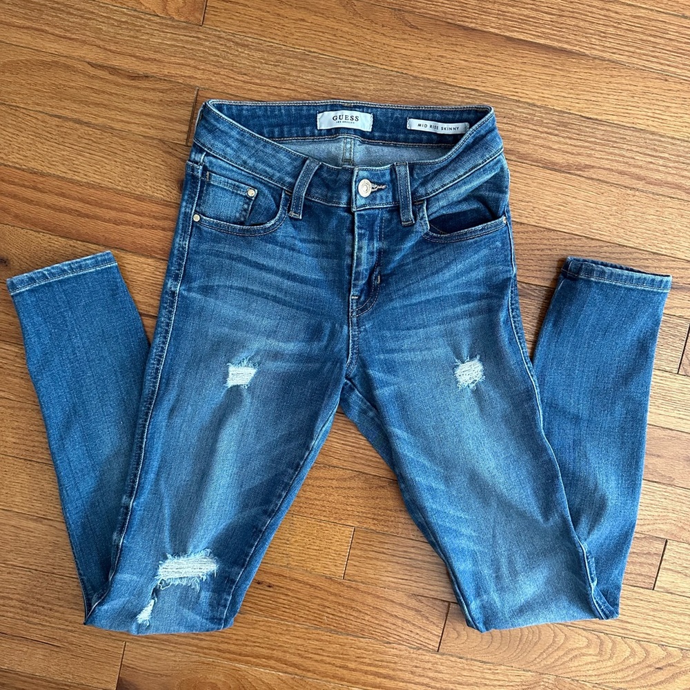 Guess Mid rise Skinny jeans